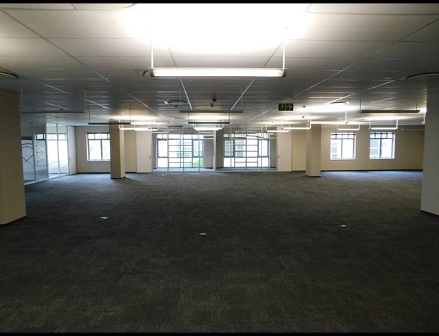 1,020M² OFFICE TO LET IN ILLOVO